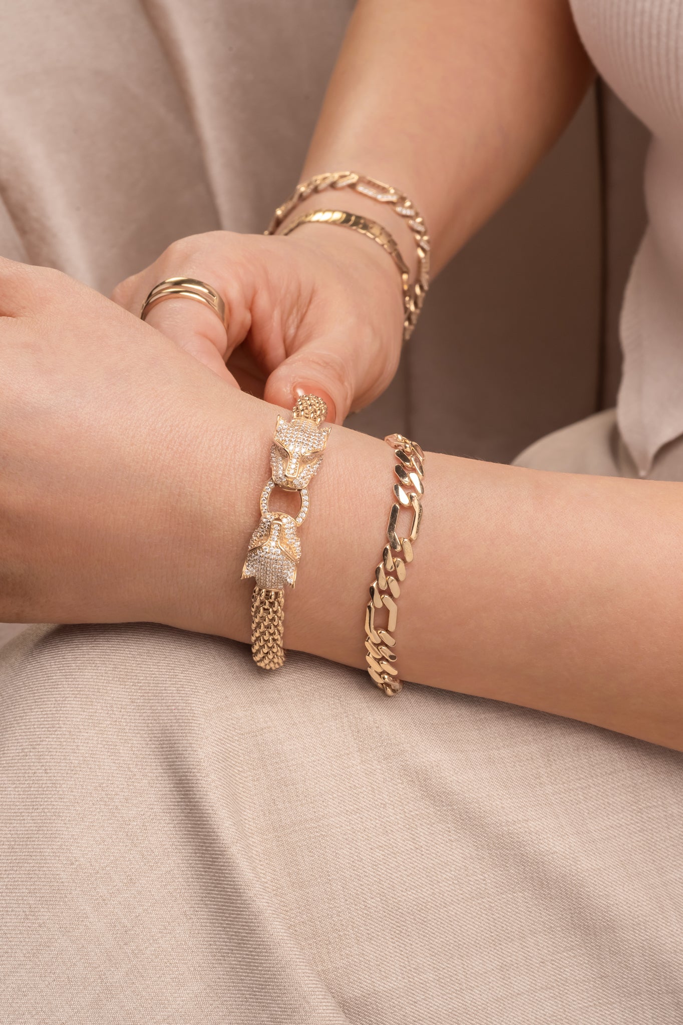 Pulsera 10 kilates tejido cartier picudo