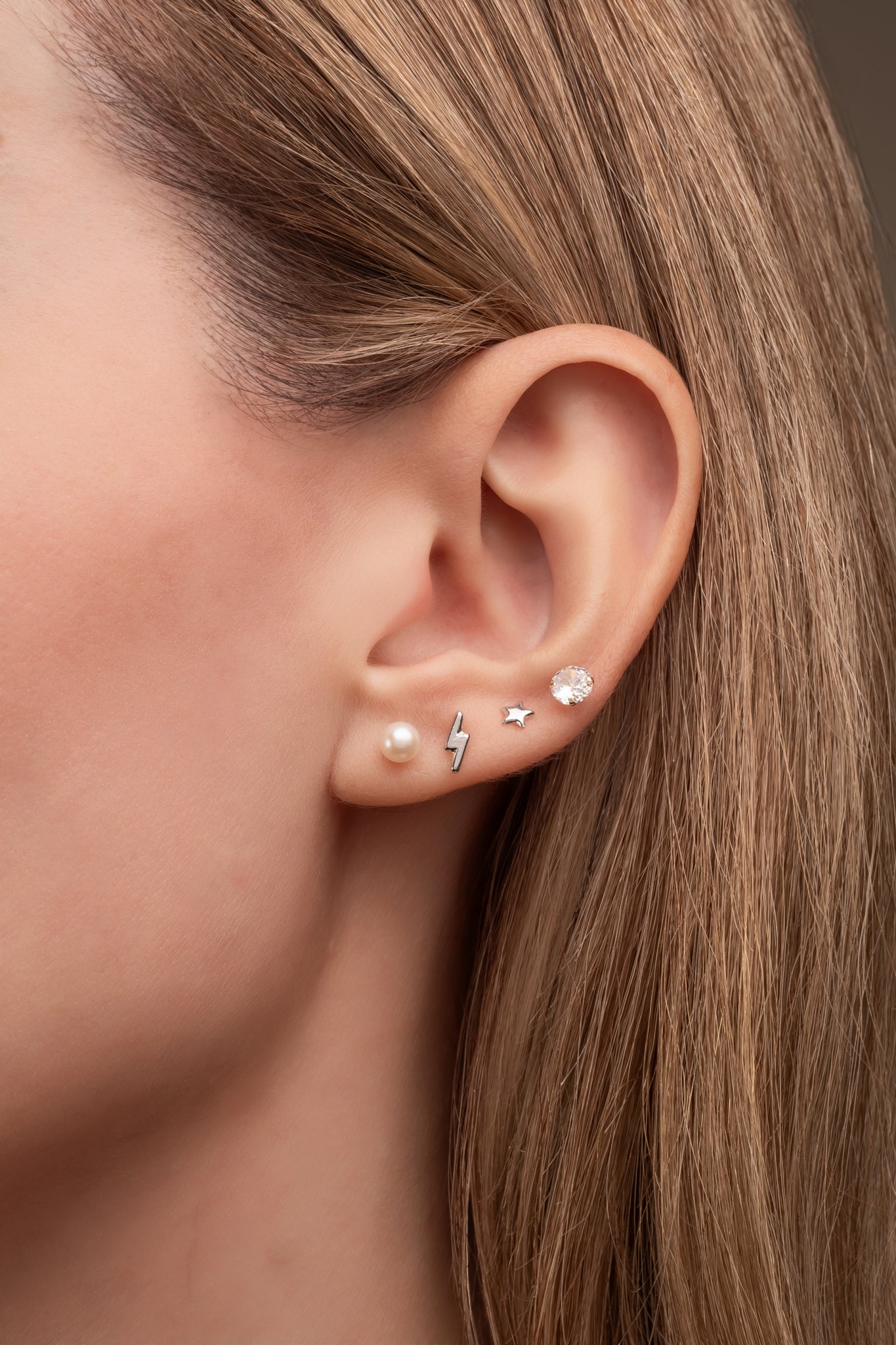 Arete 10 kilates perla