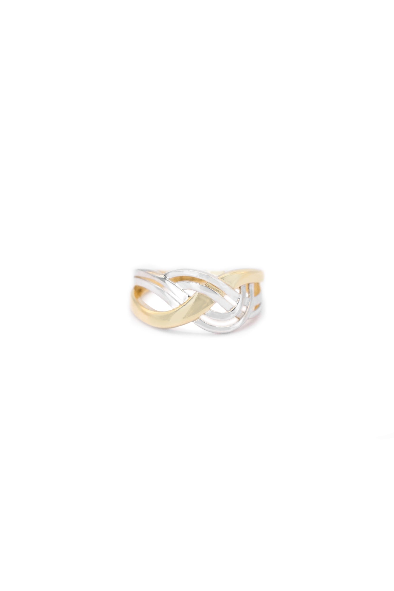Anillo 14 kilates en ondas enlazadas, simple oro amarillo y dos dobles oro blanco..png