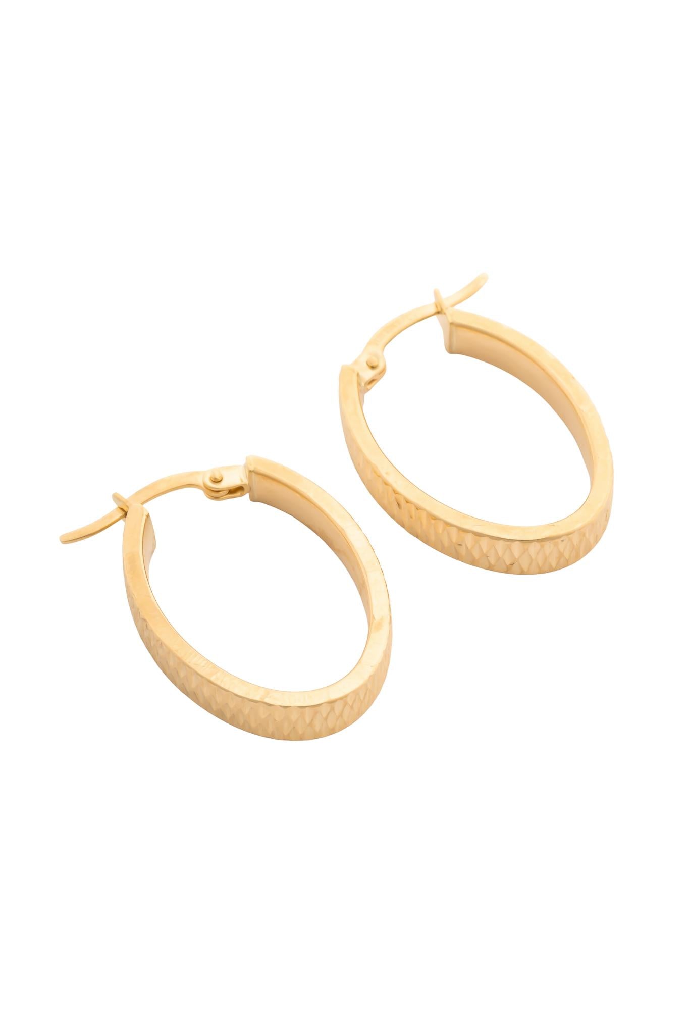 Arracada en 10 kilates estilo uva diamantada.png