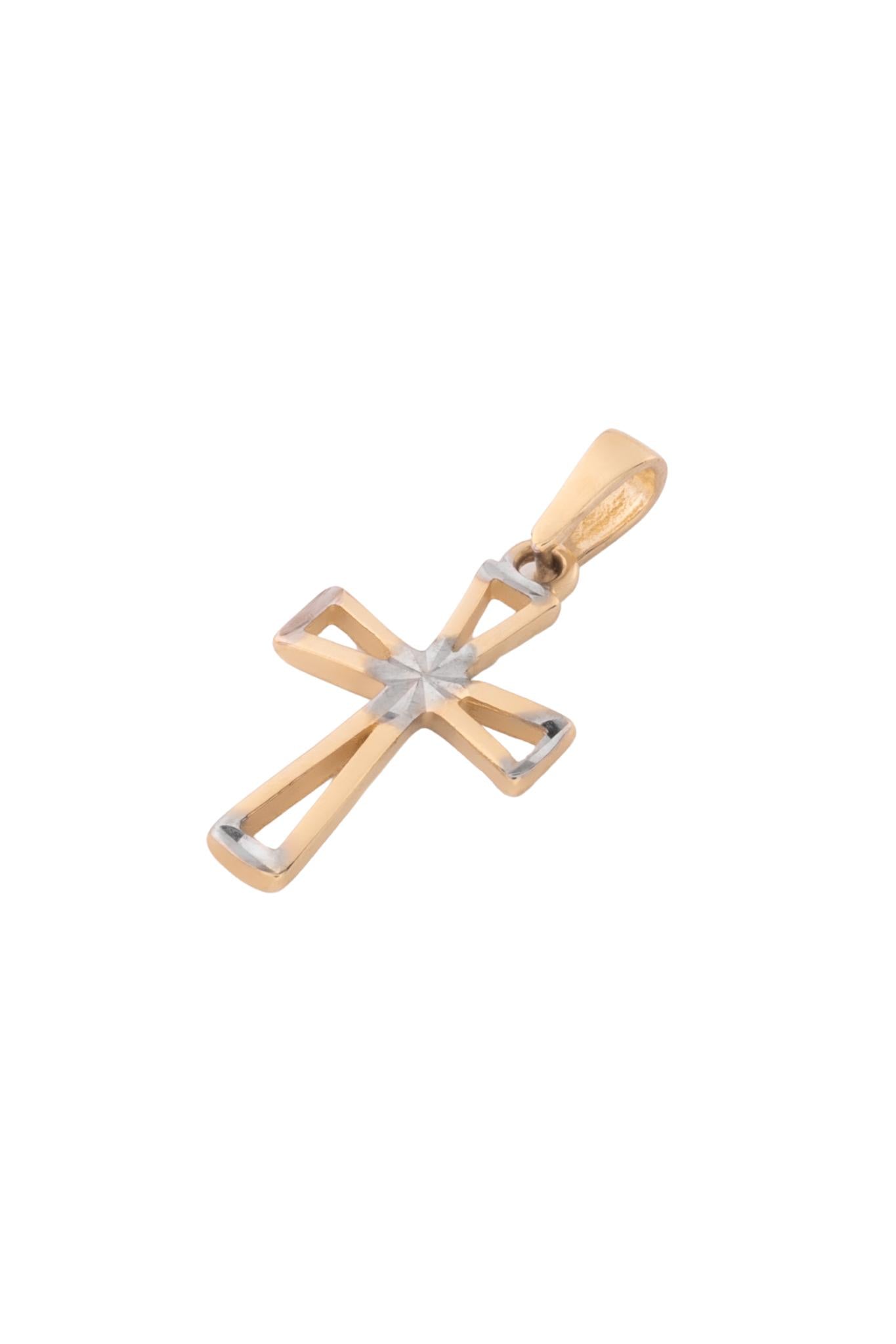 Dije de oro solido en 10 kilates con una forma de cruz cuadrada pero solo el contorno y en el centro liso estilo diamantado .png