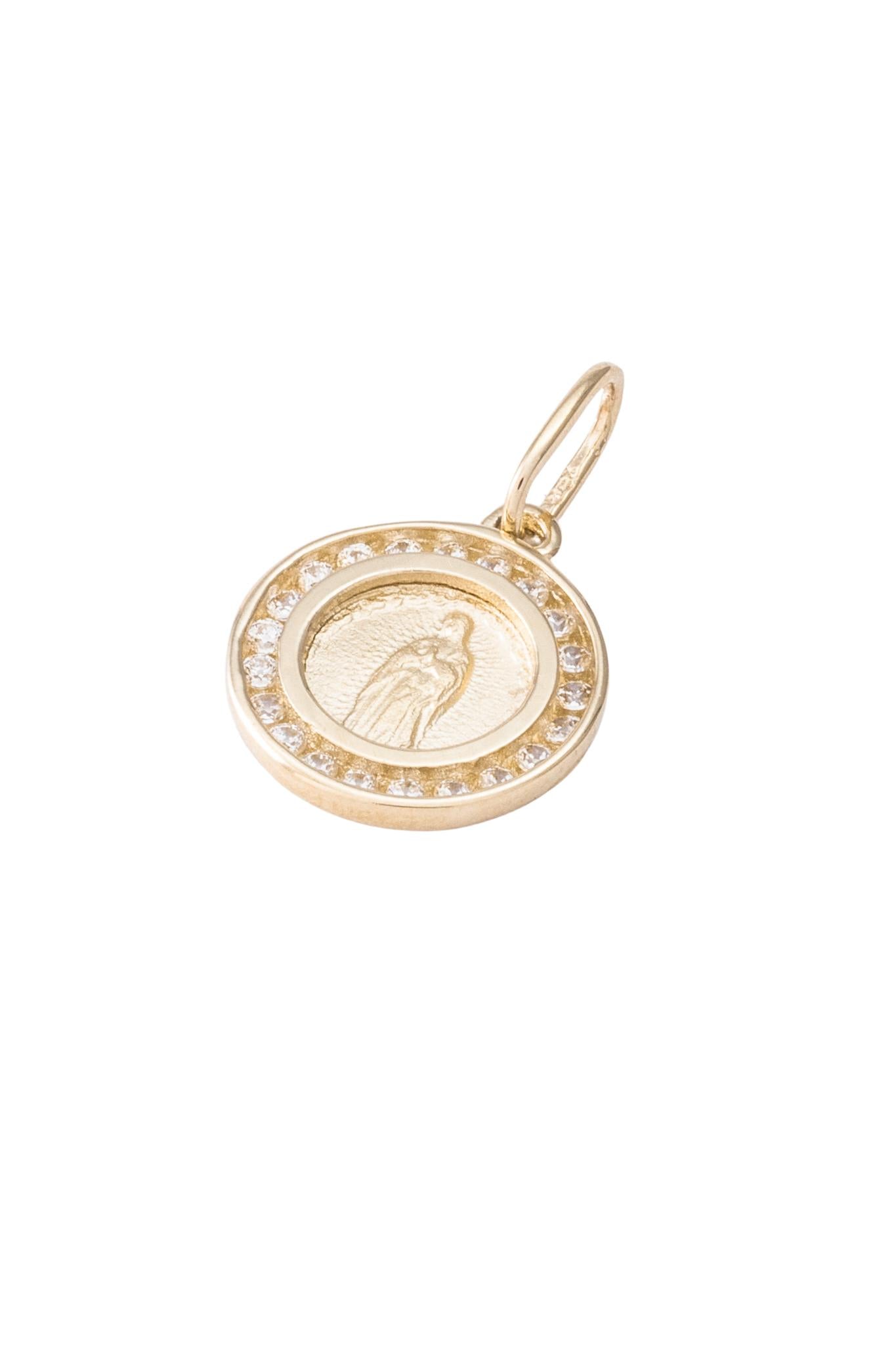 Dije medalla de oro sólido en 14 kilates con forma circular e imagen de Virgen de Guadalupe mate contorno zirconias chica..png