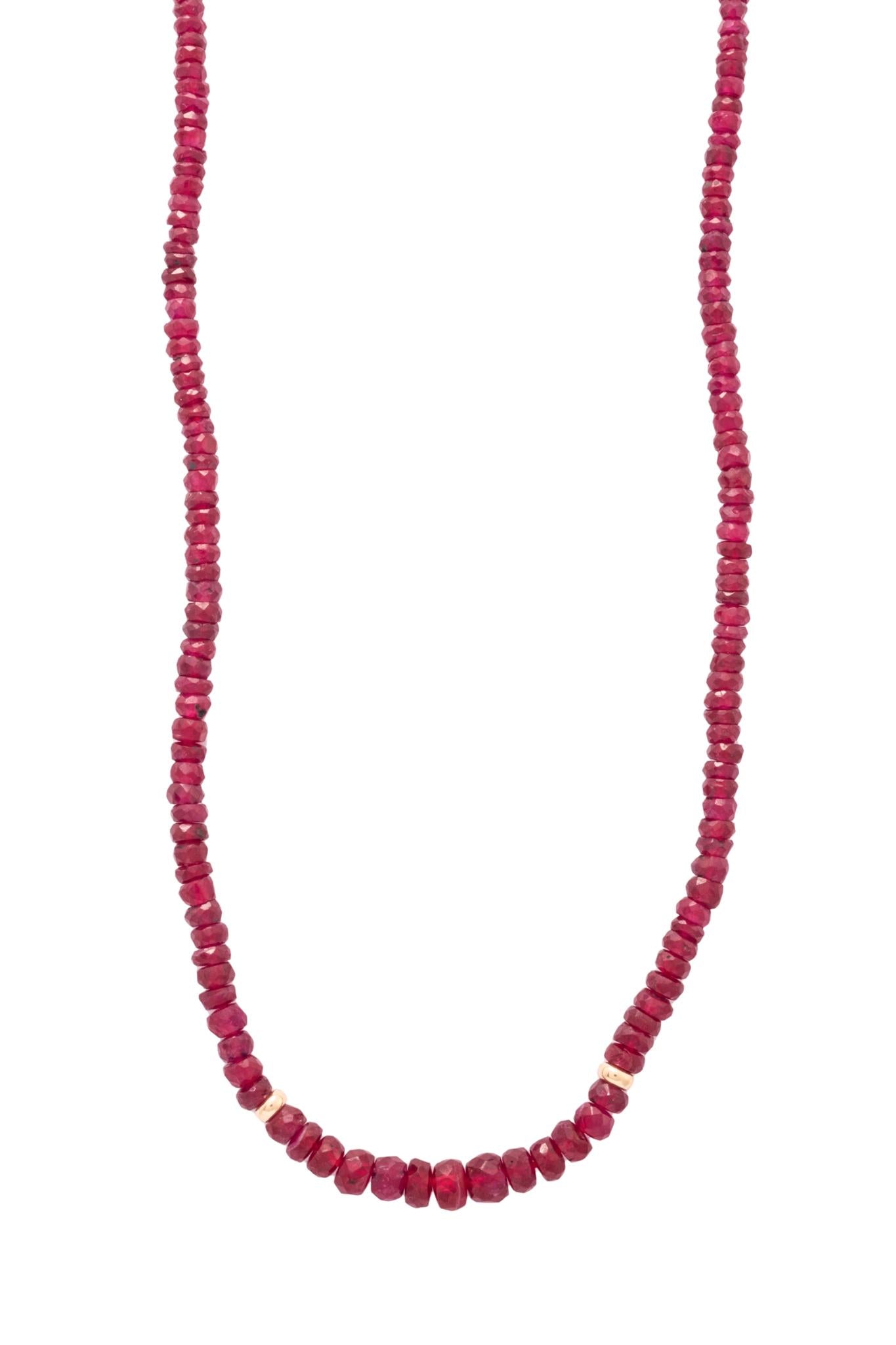 Gargantilla de oro sólido en 14 kilates con rubies y aros oro amarillo..png