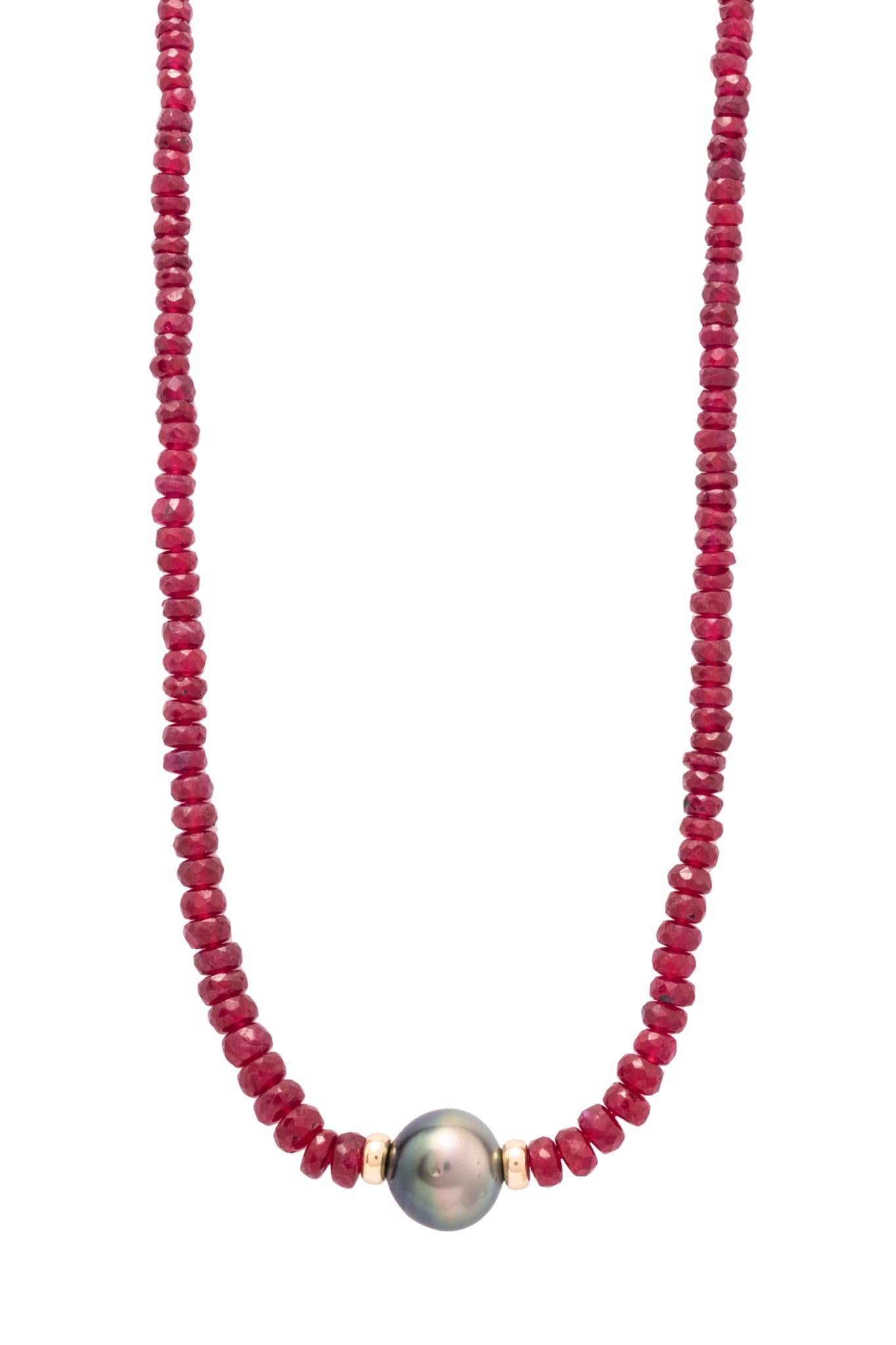 Gargantilla de oro sólido en 14 kilates con rubies y perla natural thaití..png