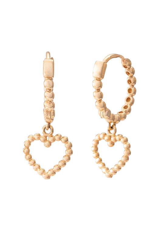 Huggie de oro solido en 10 kilates con un contorno de corazón de bolitas golgando .png