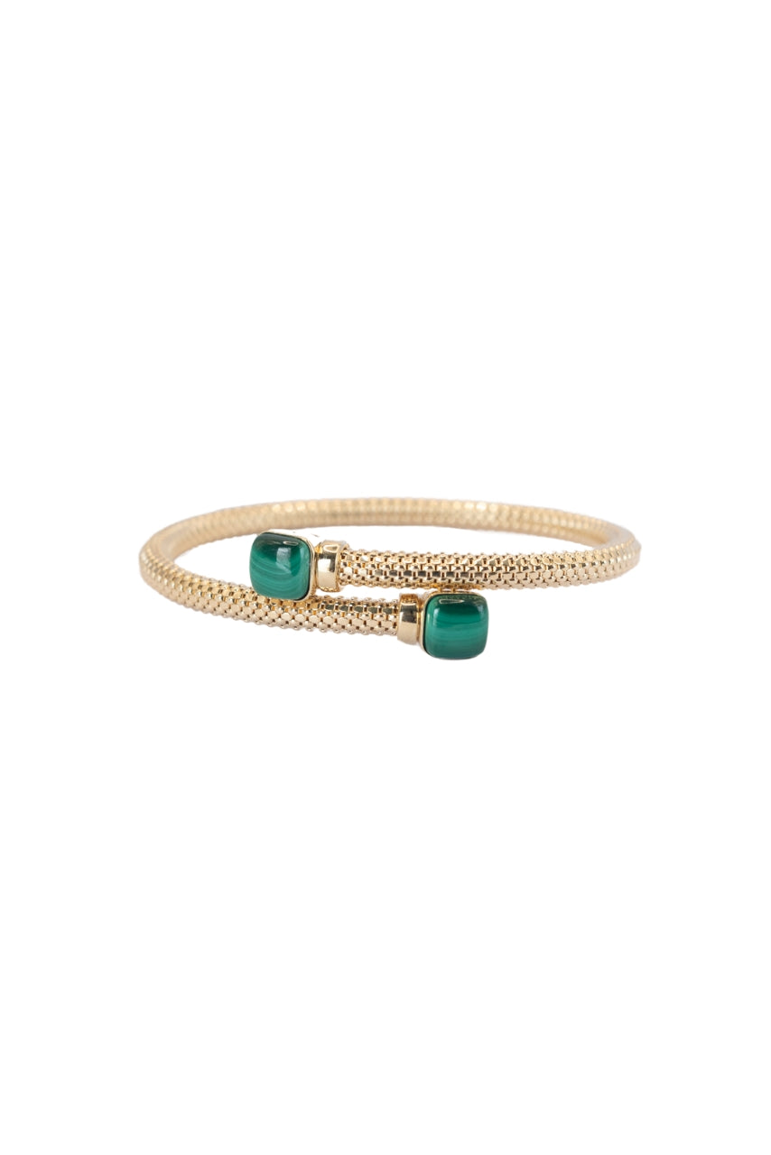 Pulsera 14 kilates textura de cuerpo de serpiente y dos piedras verdes..png