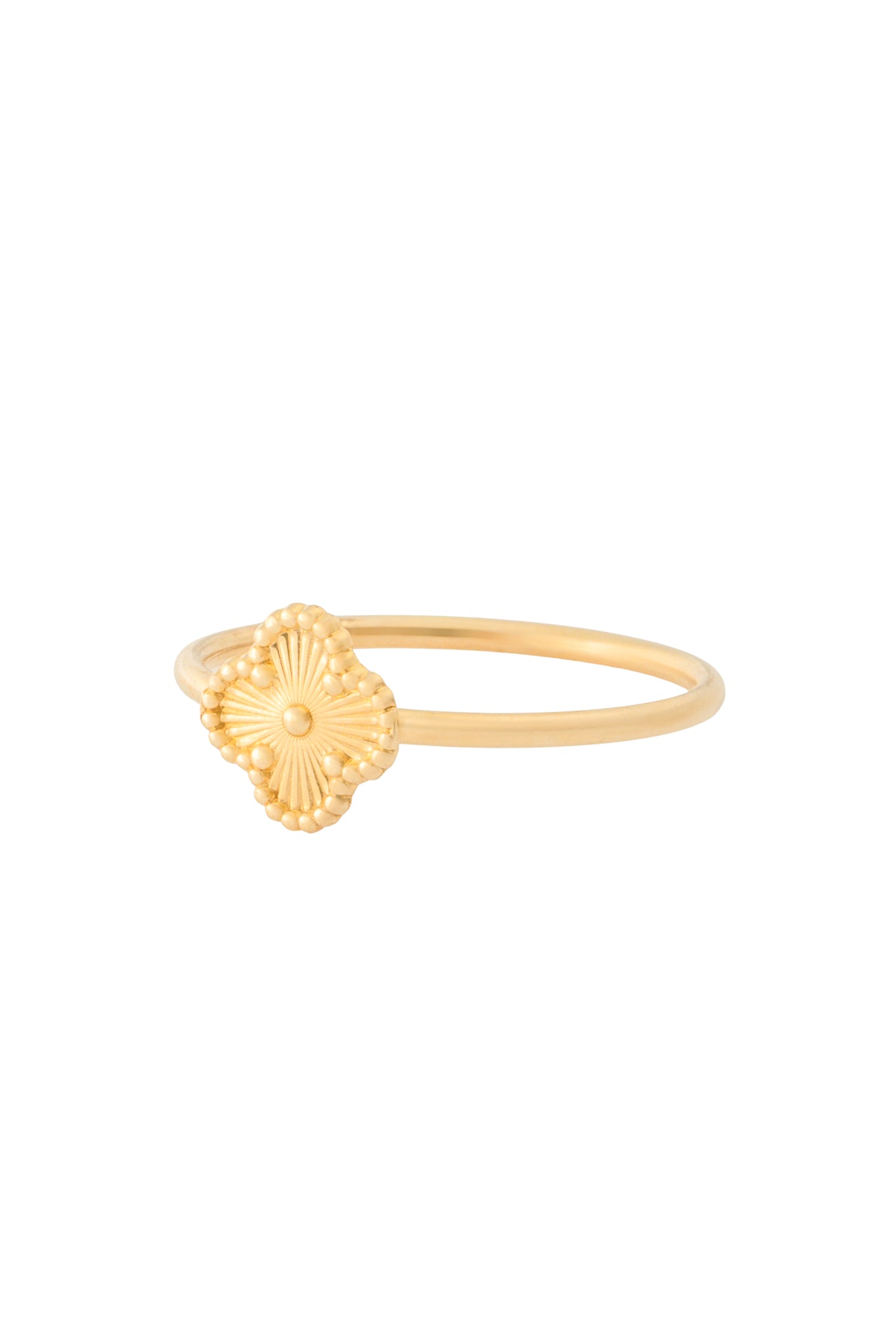 Anillo 10 kilates  flor diamantada chica.
