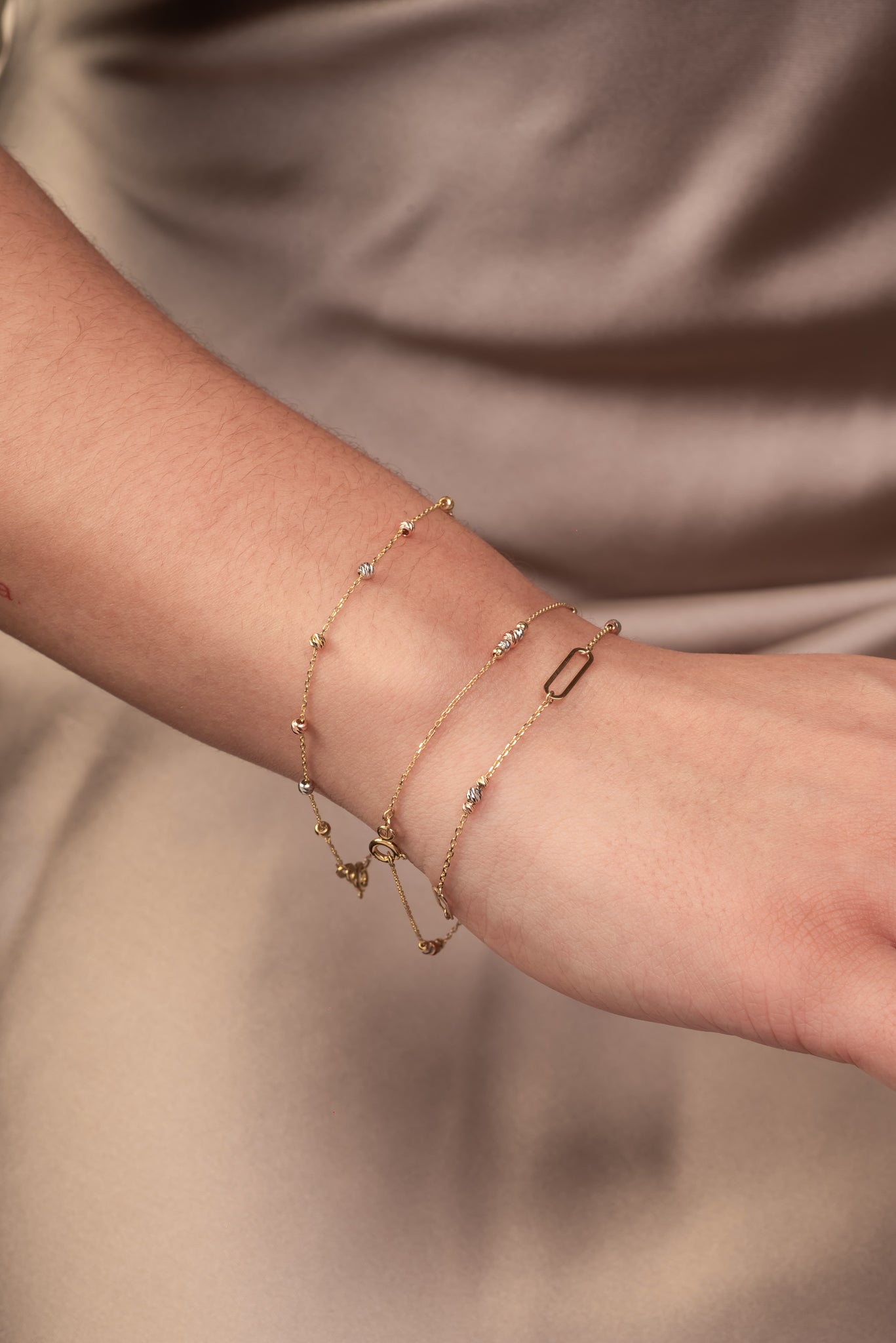 Pulsera 10 kilates bolitas de oro florentino chicas.