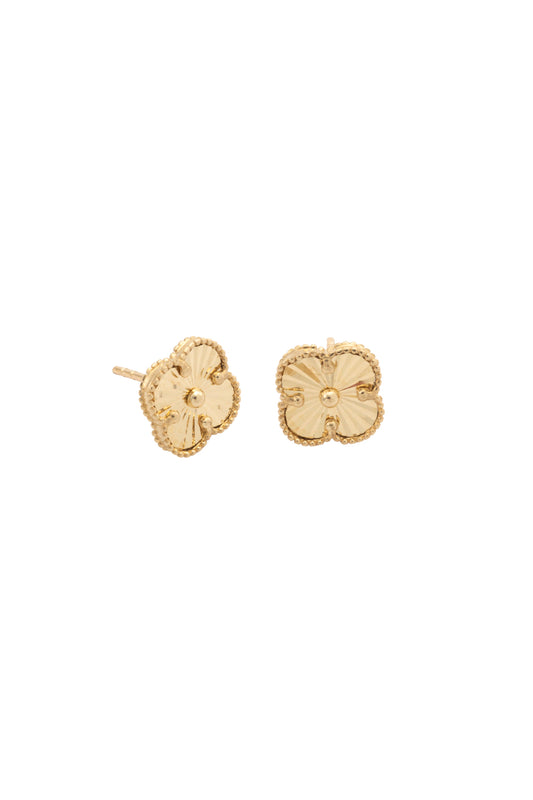 Arete 14 kilates con forma de flor de cuatro pétalos diamantados y contorno de bolitas lisas.