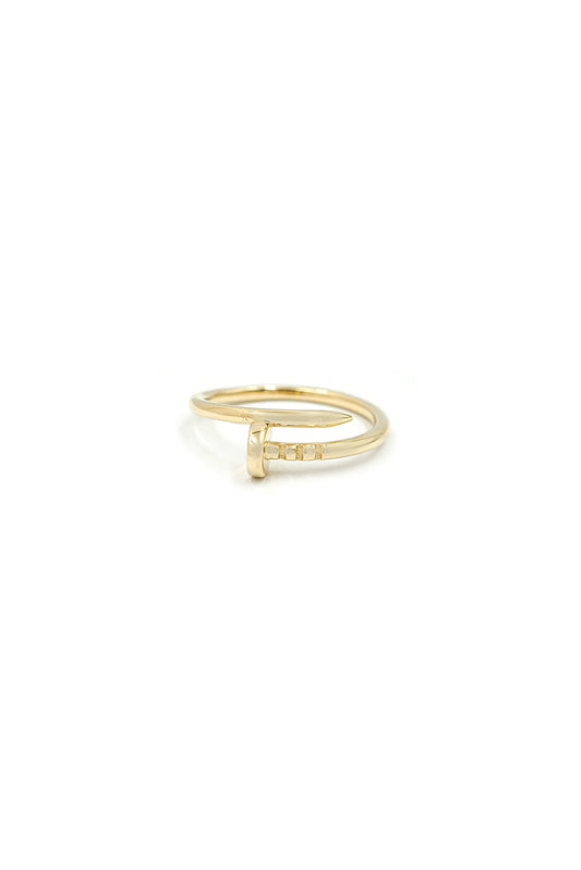 Anillo 10 kilates con forma de clavo liso..png