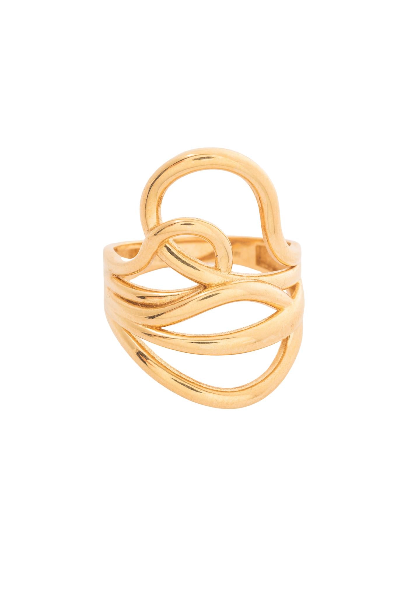 Anillo 10 kilates con forma de ondas enlazadas anchas..png