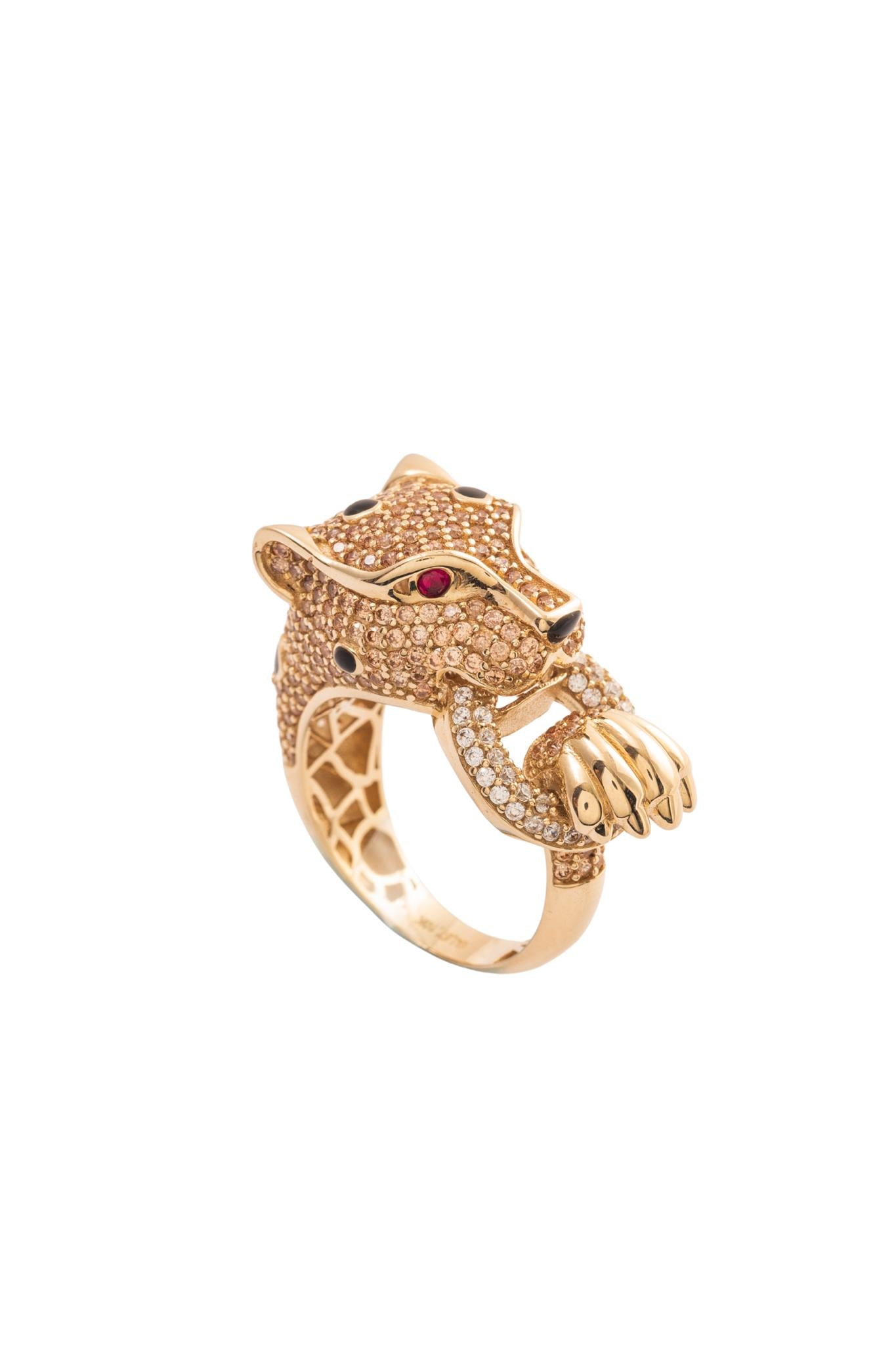 Anillo 10 kilates con pantera tupida de zirconias, aro de zirconias, garra lisa y ojos zirconias rojas..png