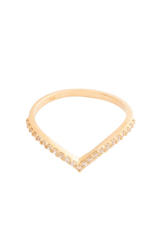 Anillo 10 kilates con pico en V de zirconias..png