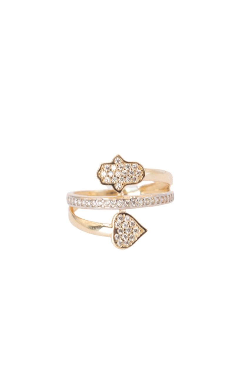 Anillo 14 kilates tres hileras, mano fátima zirconias, hilera central de churumbela y de corazón zirconias..png