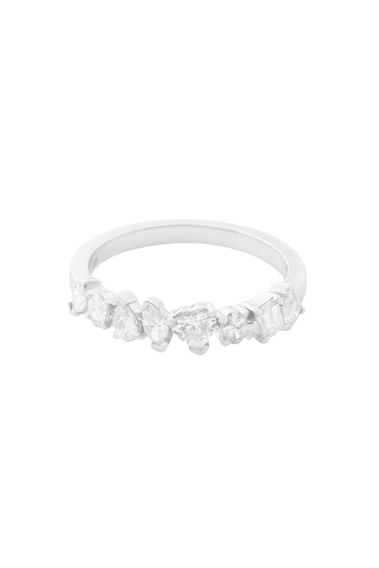 Anillo churumbela de oro sólido en 14 kilates con diamantes de distintos cortes D; 0.680 CT montados sobre oro blanco..png