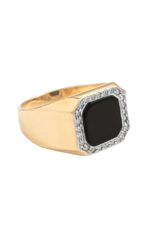 Anillo de caballero en 10 kilates con piedra negra cuadrada y zirconias.png
