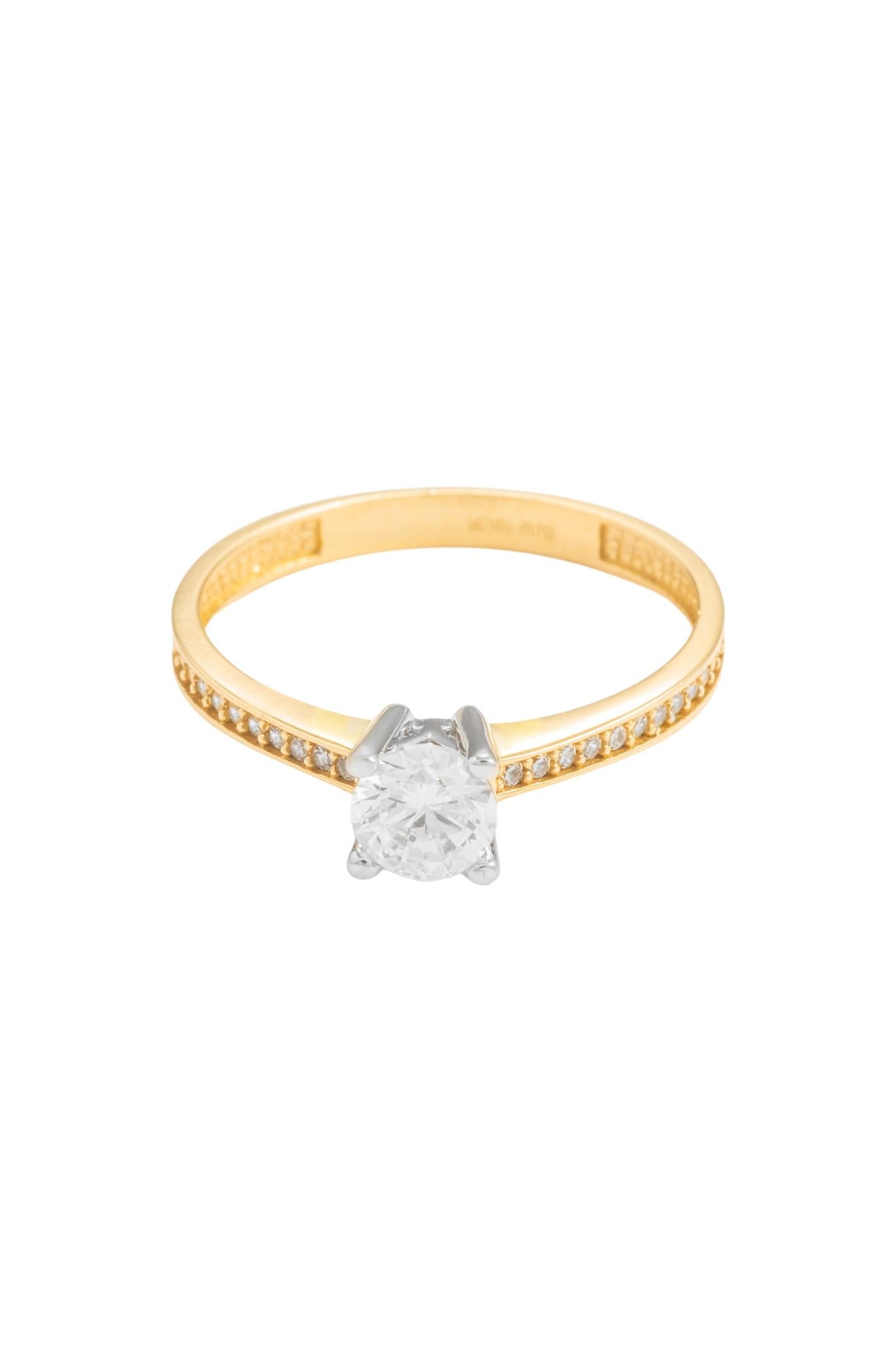 Anillo de compromiso en 10 kilates con media churumbela biselada y uñas en oro blanco.png