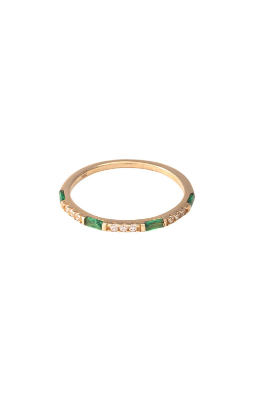 Anillo de oro sólido en 10 kilates con media churumbela blanca y zirconias verdes rectangulares..png