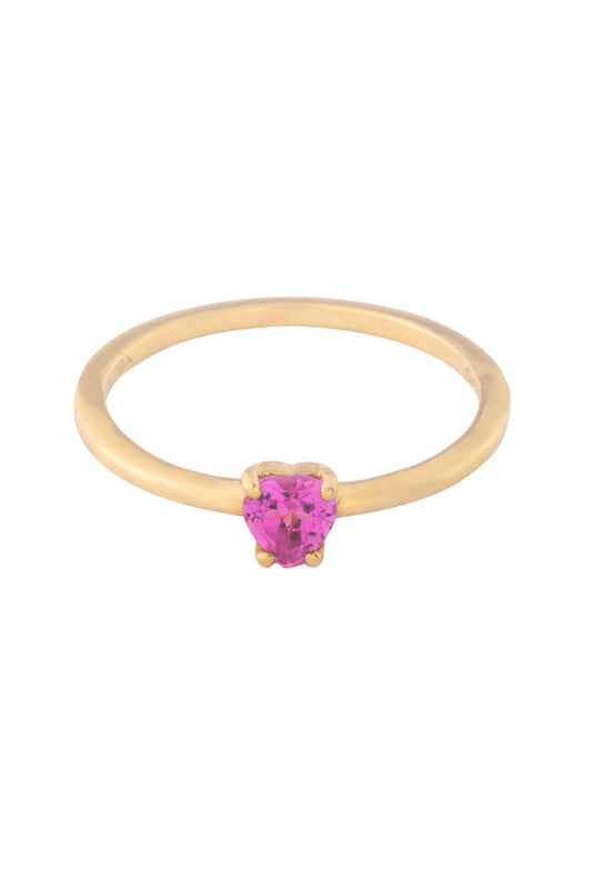 Anillo de oro solido en 10 kilates con una zirconia en forma de corazón en rosa pastel.png