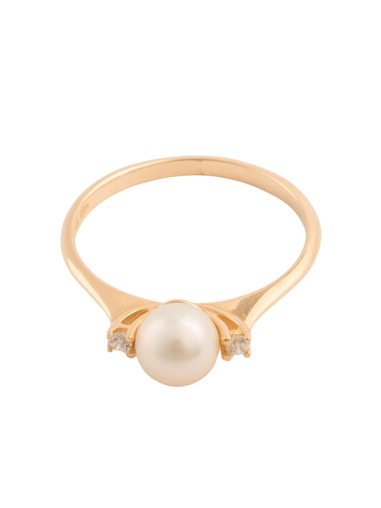 Anillo de oro sólido en 14 kilates con perla al centro y dos zirconias minis a los lados..png