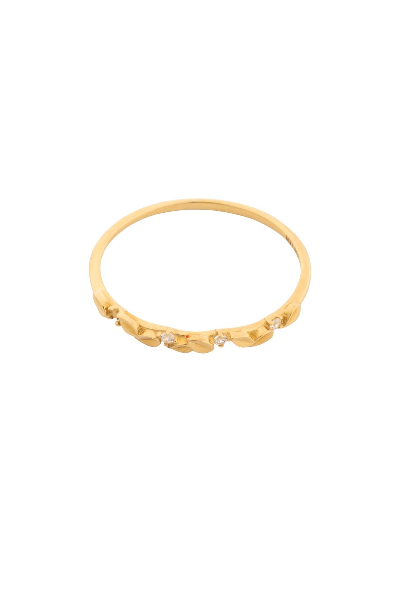 Anillo en 10 kilates con hojas diamantadas y zirconias.png