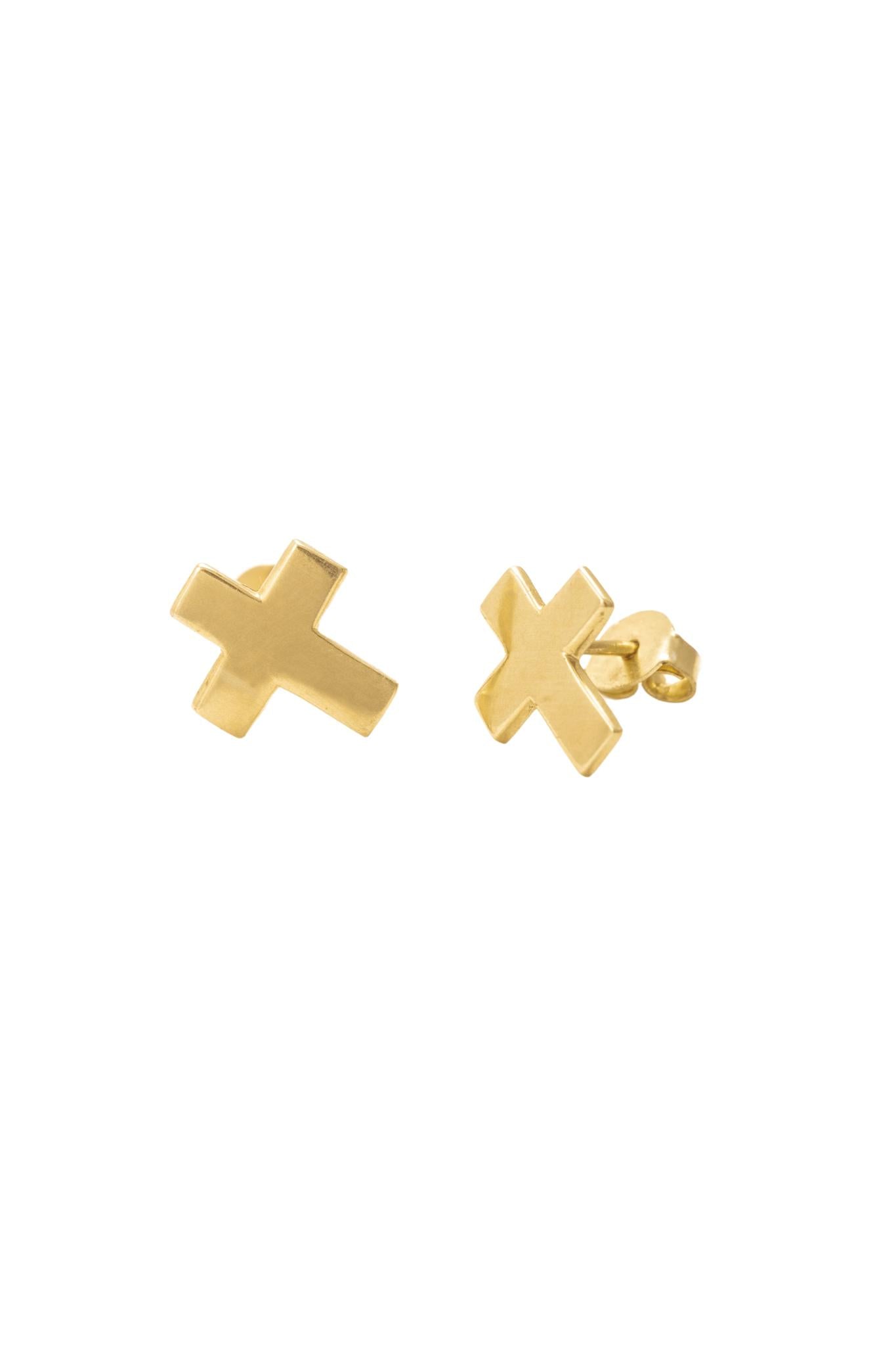 Arete de oro solido de 10 kilates con una cruz liso.png