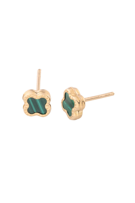 Arete de oro sólido en 10 kilates con froma de flor de cuatro pétalos mini centro verde..png
