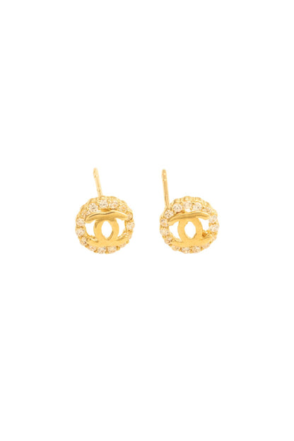 Arete en 10 kilates con doble C y zirconias.png