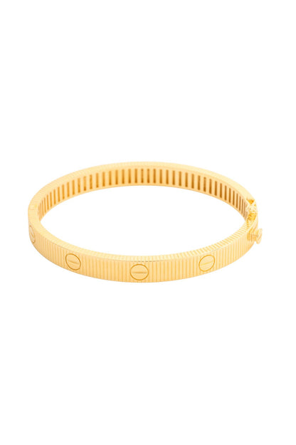 Aro de oro sólido en 14 kilates con lineas estilo diamantado con 9 marcas de clavo grueso.png