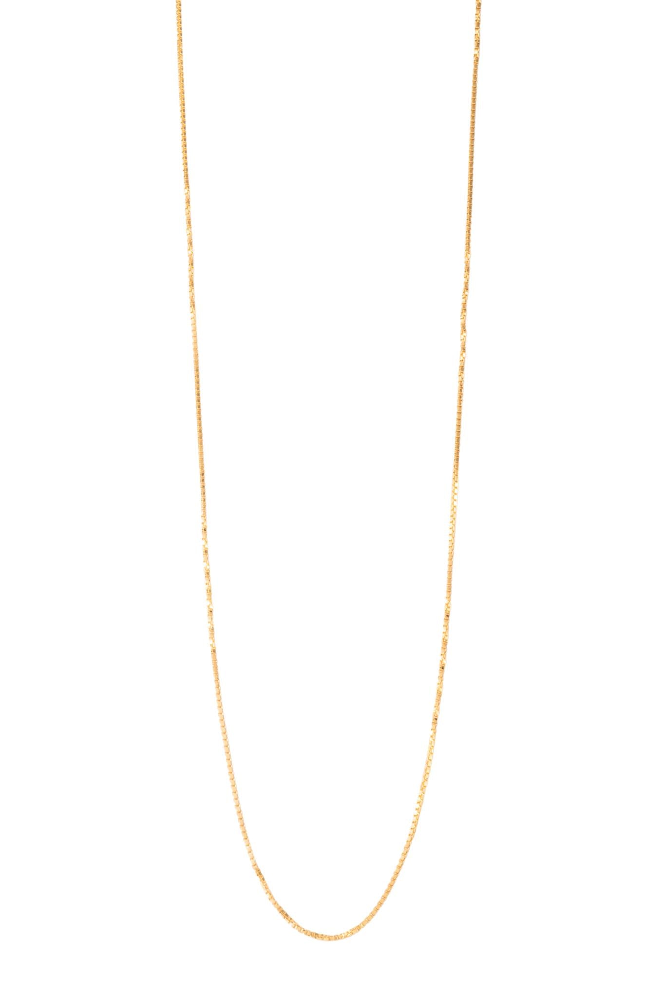 Cadena de oro sólido en 10 kilates con tejido cola de rata cuadrada.png