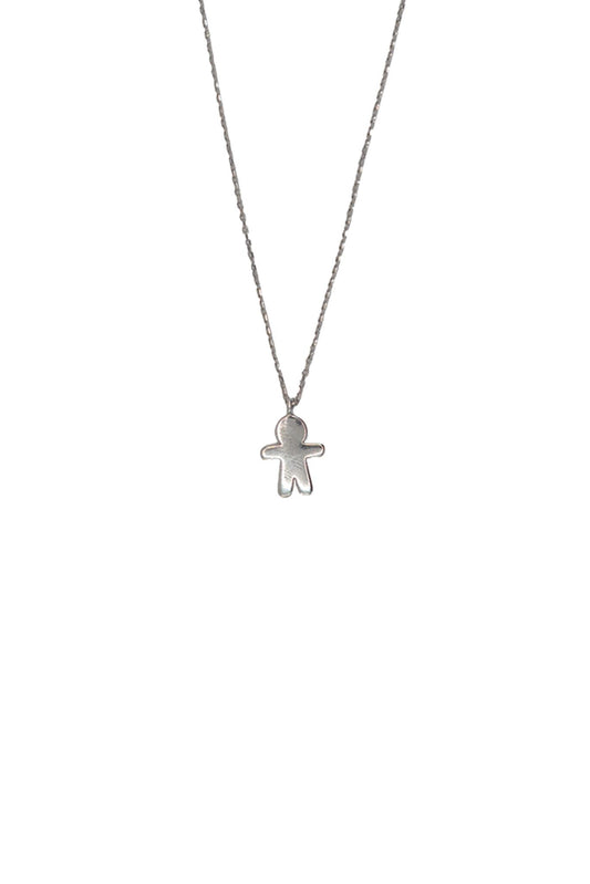 Collar de oro blanco solido de 10 kilates con un niño al finalizar.png