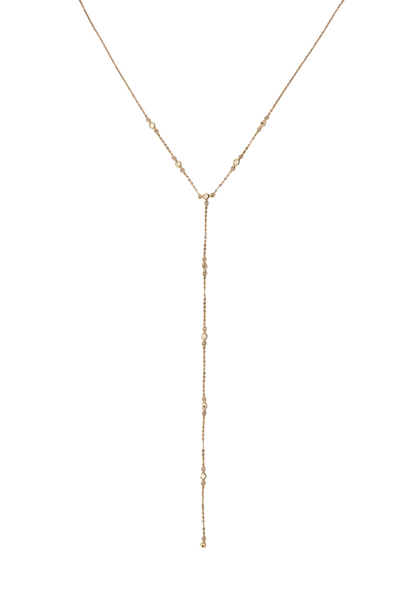 Collar de oro de solido de 10 kilates con zirconias al rededor de la cadena.png