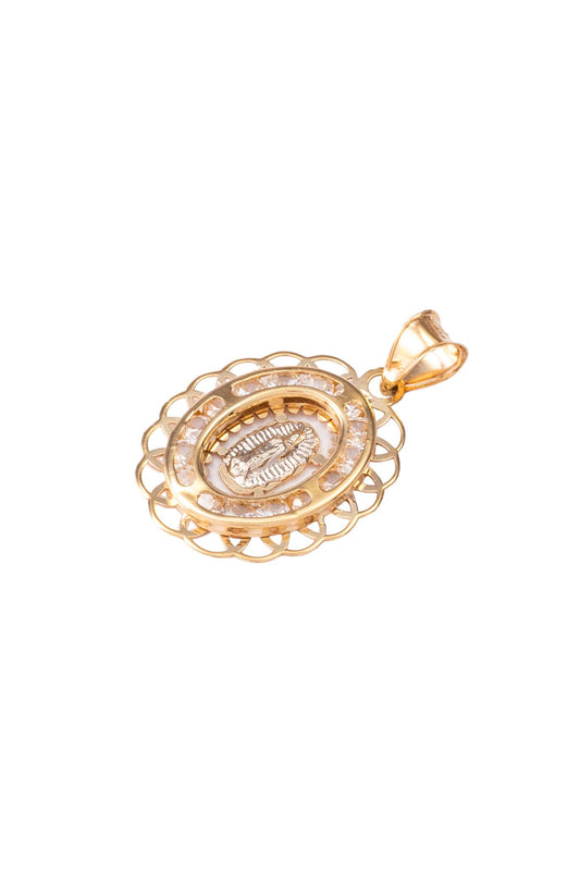 Dije de oro solido en 10 kilates con contorno de flor, un contorno de zirconia y en el centro una virgen maria .png