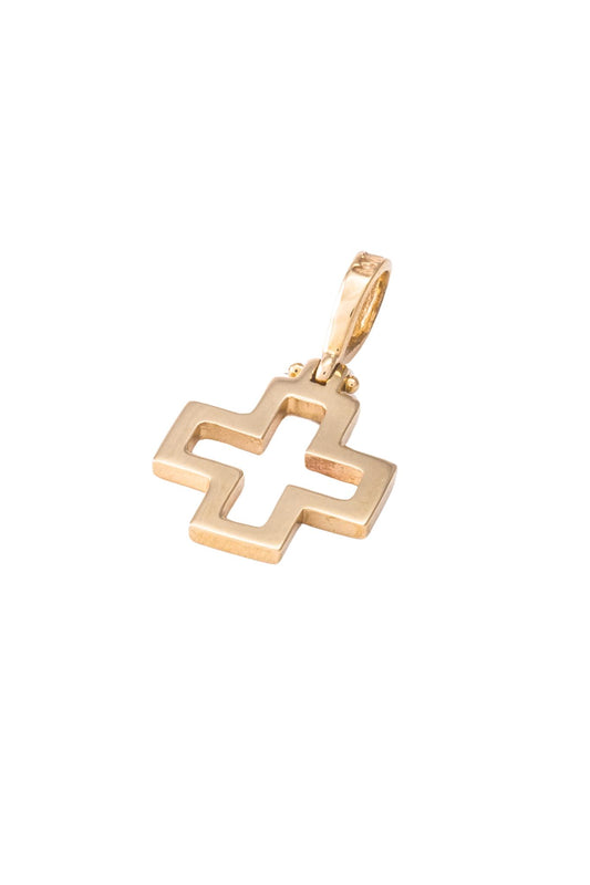 Dije de oro sólido en 14 kilates con forma de cruz suiza hueca..png