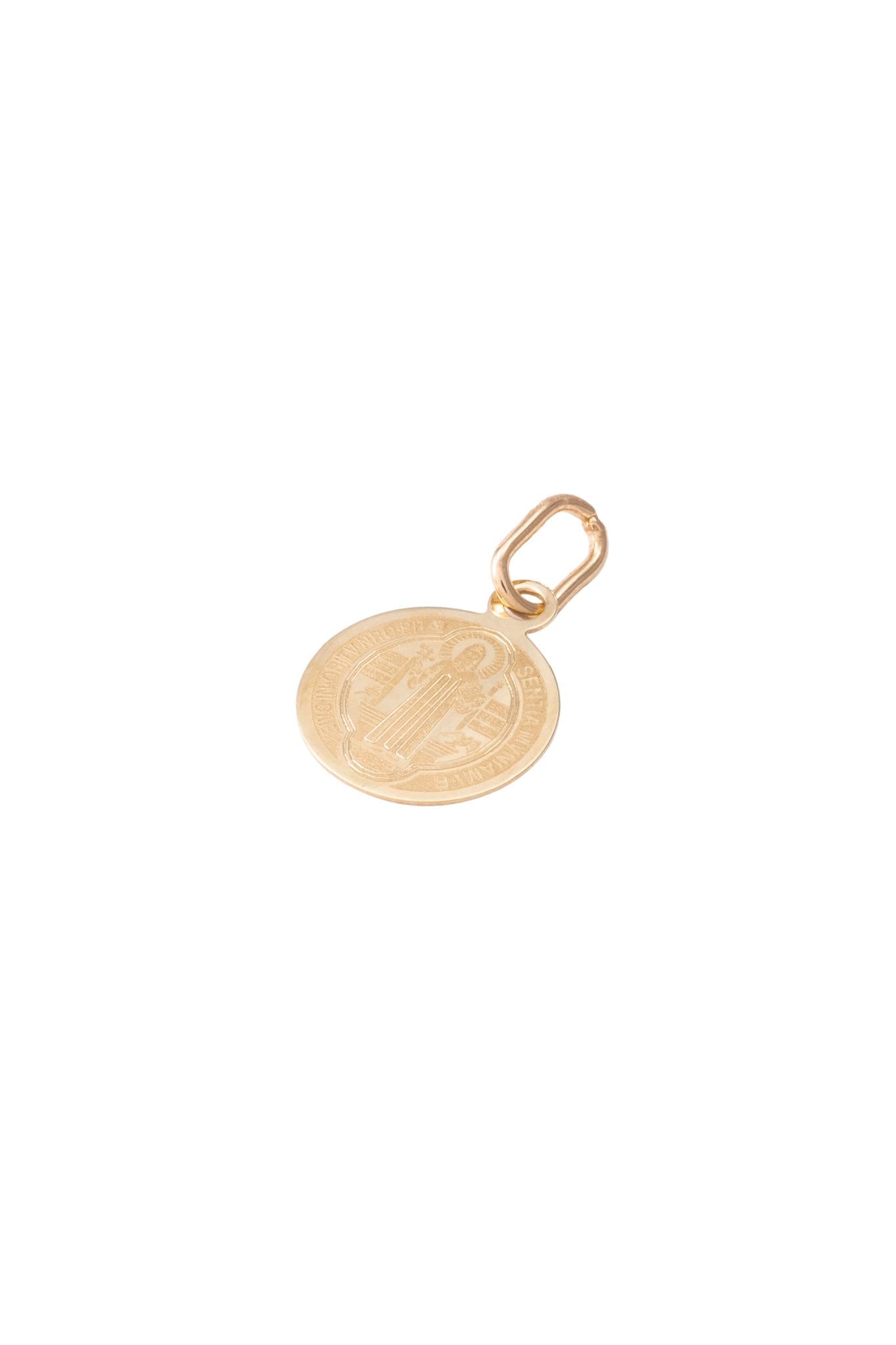 Dije medalla de oro solido en 10 kilates con forma circular con grabado laser de san benito.png