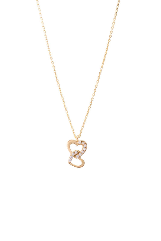 Gargantilla de oro solido en 10 kilates con el contorno de un corazón de zirconia y entrelasado uno igual pero pequeño.png