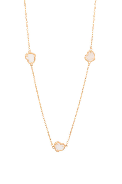 Gargantilla de oro sólido en 10 kilates con tres corazones en madre perla y contorno de bolitas lisas..png