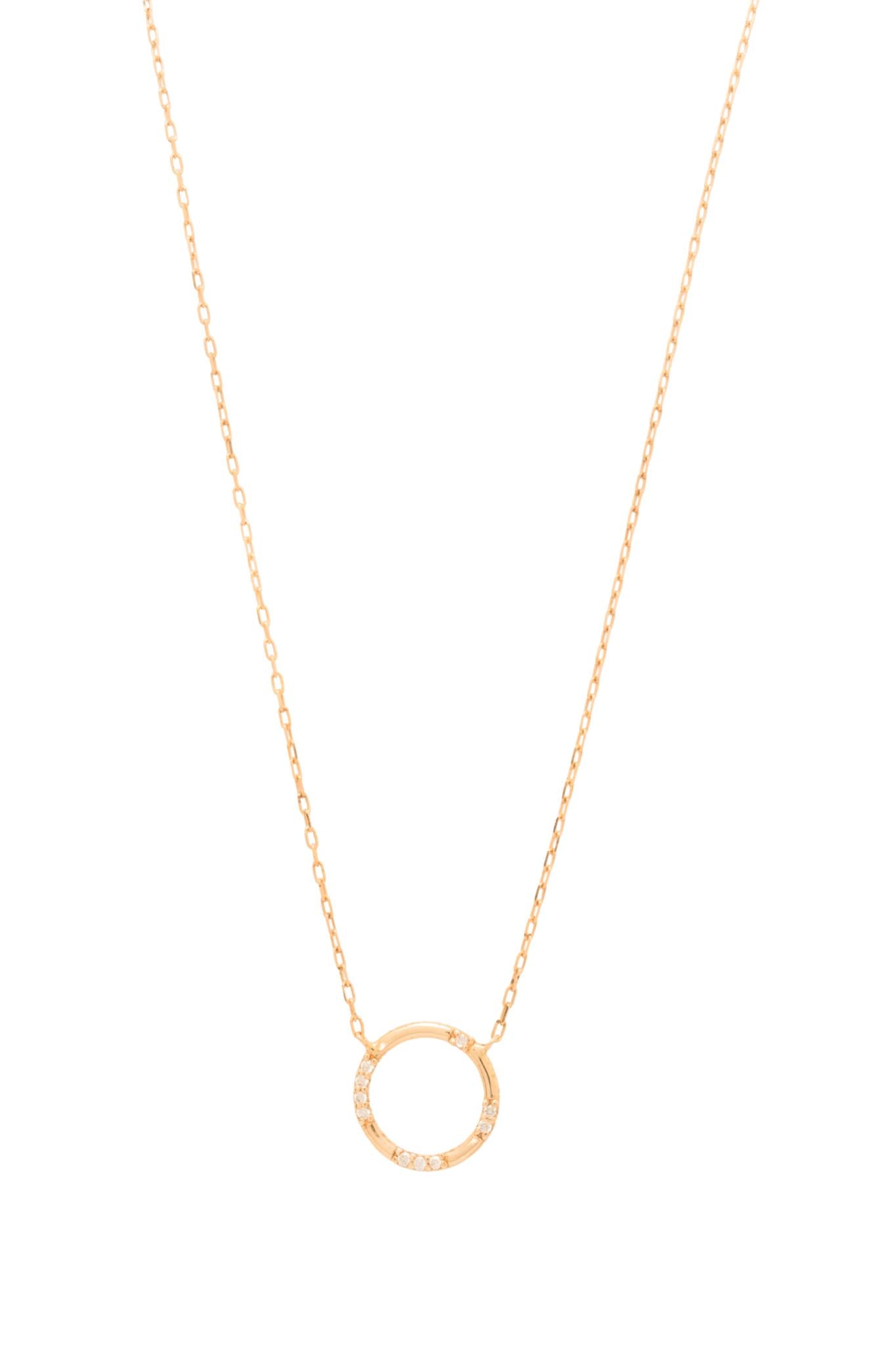 Gargantilla de oro sólido en 14 kilates con aro liso y diamantes..png