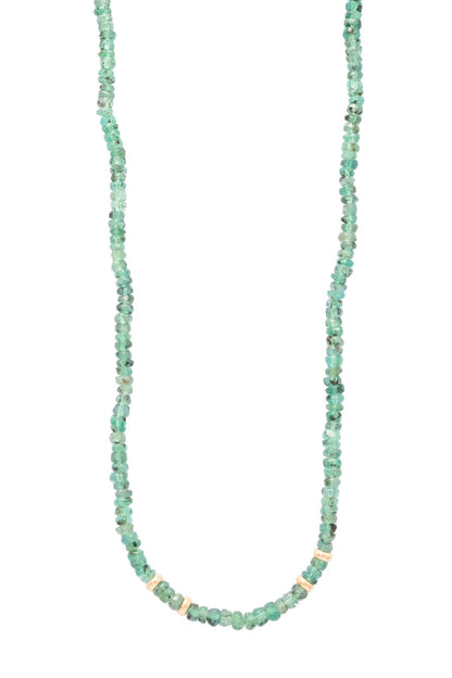 Gargantilla de oro sólido en 14 kilates con esmeraldas en chocker y aros de oro amarillo..png