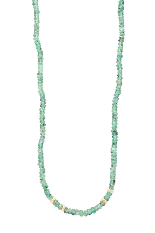 Gargantilla de oro sólido en 14 kilates con esmeraldas en chocker y aros de oro amarillo..png