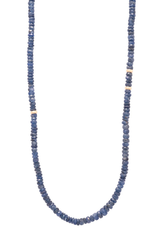 Gargantilla de oro sólido en 14 kilates con zafiros en chocker y aros de oro amarillo..png