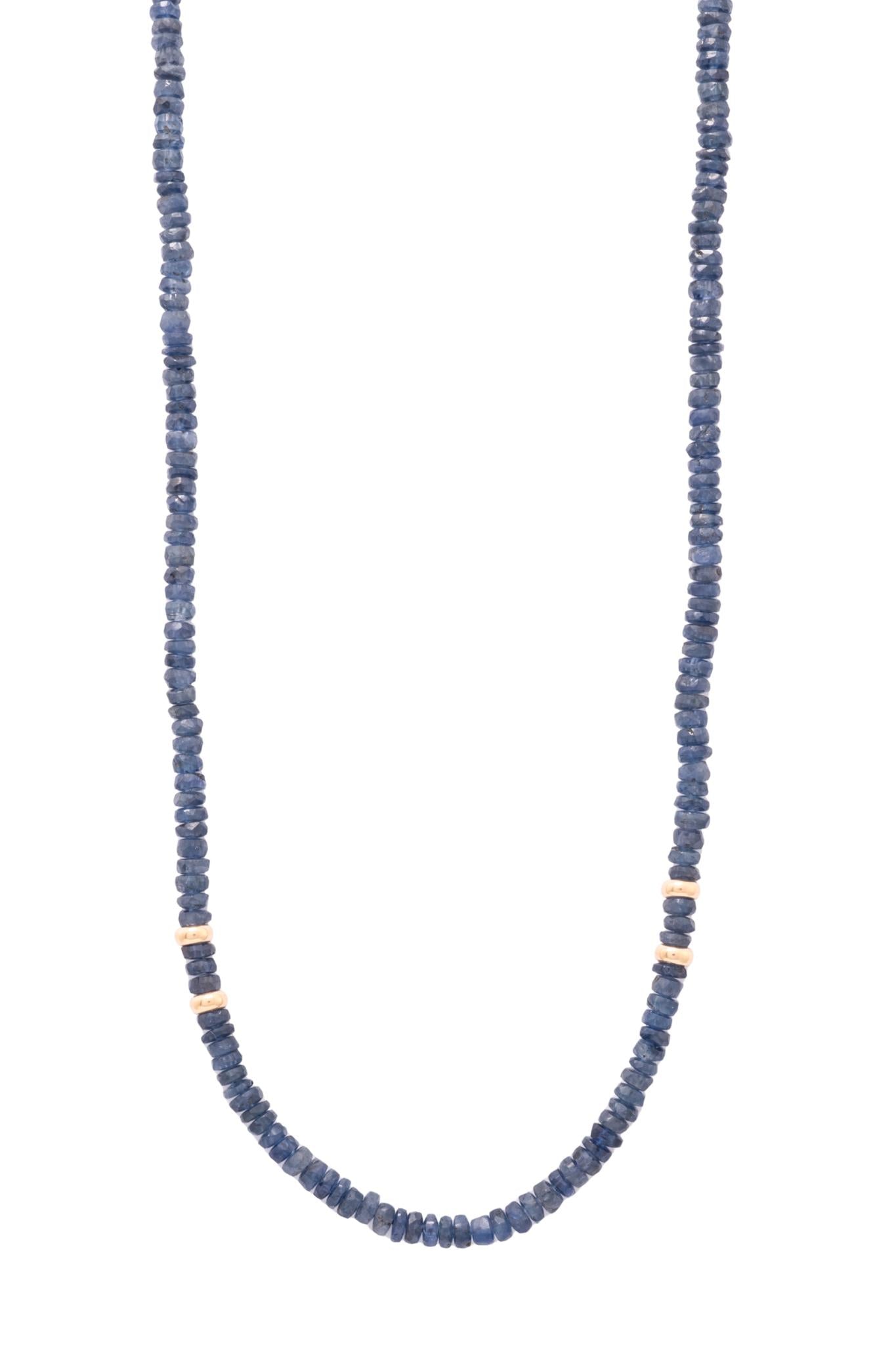 Gargantilla de oro sólido en 14 kilates con zafiros en chocker y aros de oro amarillo..png