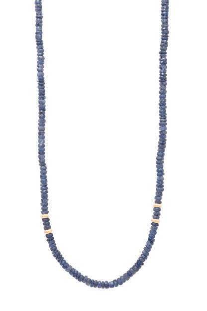 Gargantilla de oro sólido en 14 kilates con zafiros en chocker y aros de oro amarillo..png