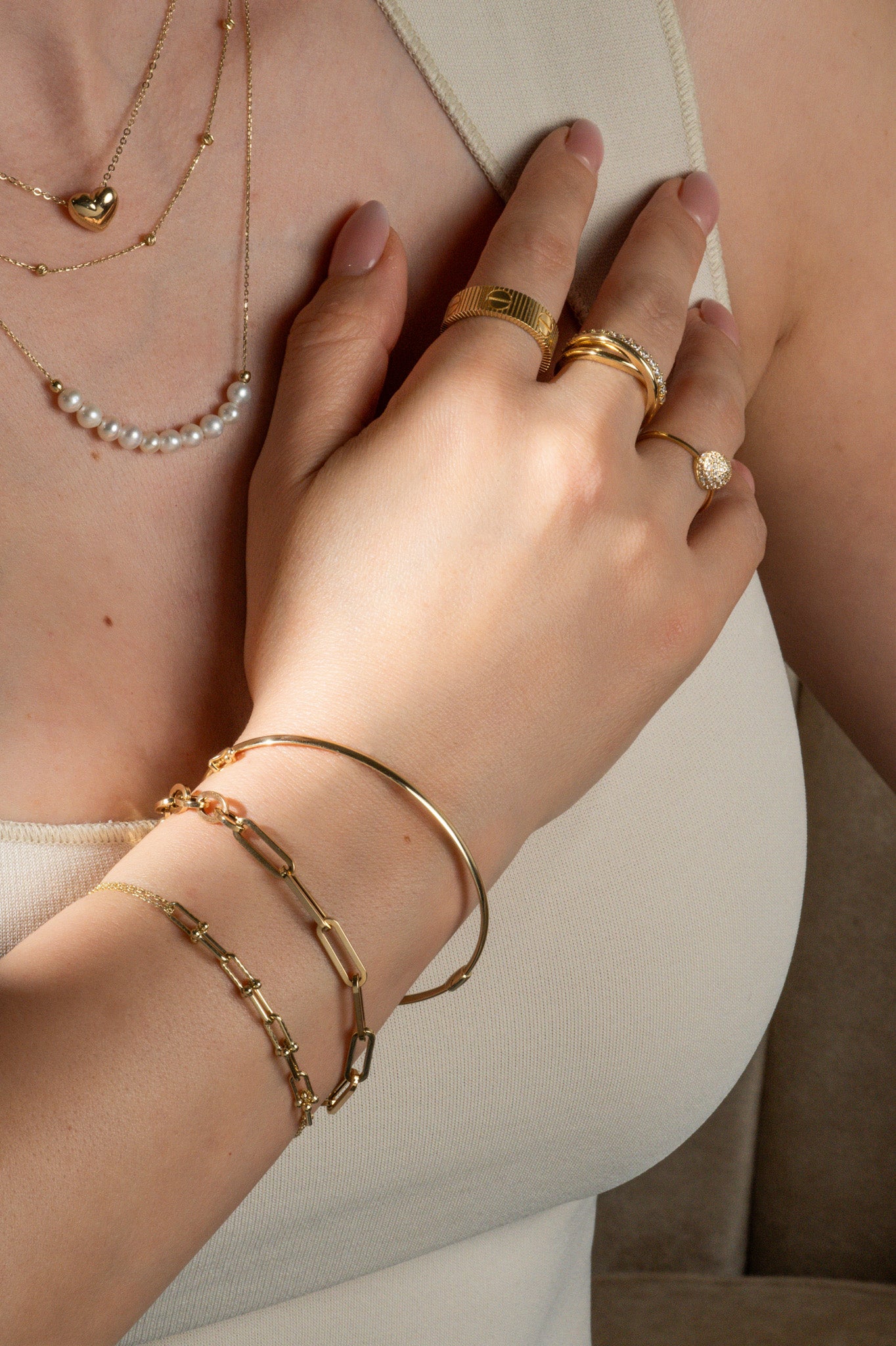 Pulsera en 10 kilates con eslabones alargados y doble cadena