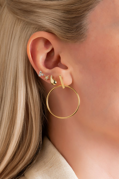 Arete en 10 kilates con aro y barra lisa
