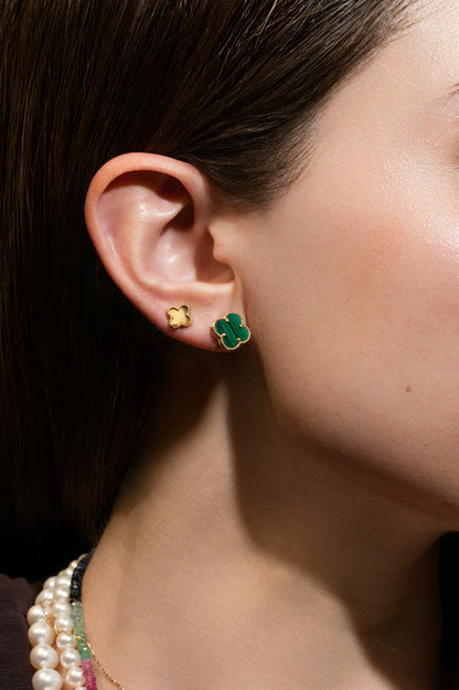Arete 10 kilates flor verde.