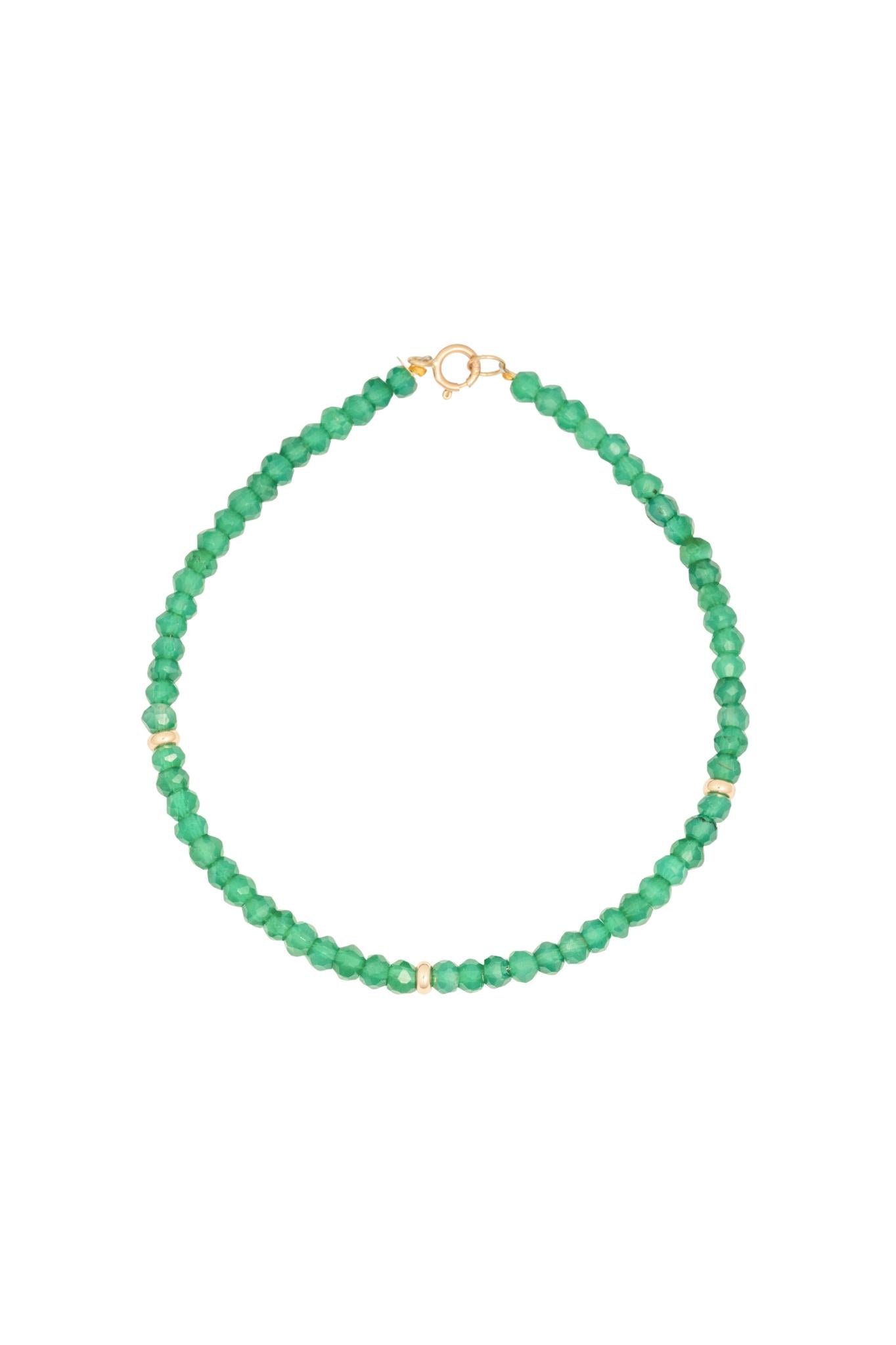 Pulsera 14K con esmeraldas y cuentas de oro amarillo dispersas..png