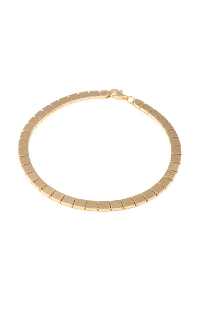 Pulsera de oro sólido en 10 kilates con dijes de cuadros lisos pegados..png