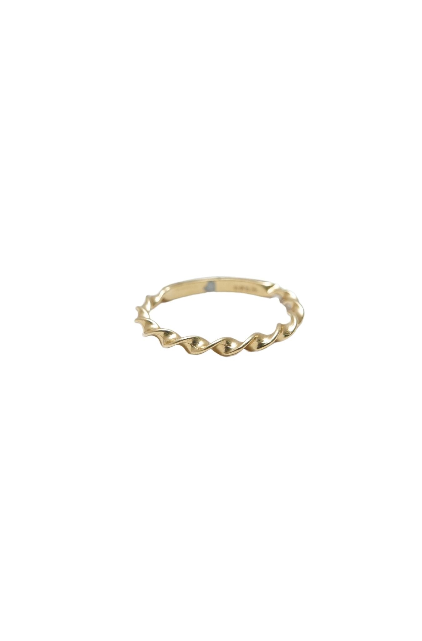 GOLD RING 504