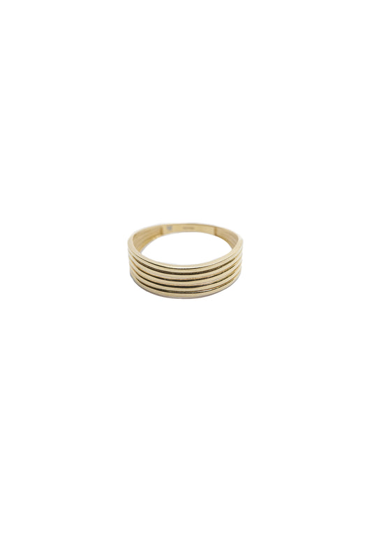 GOLD RING 439